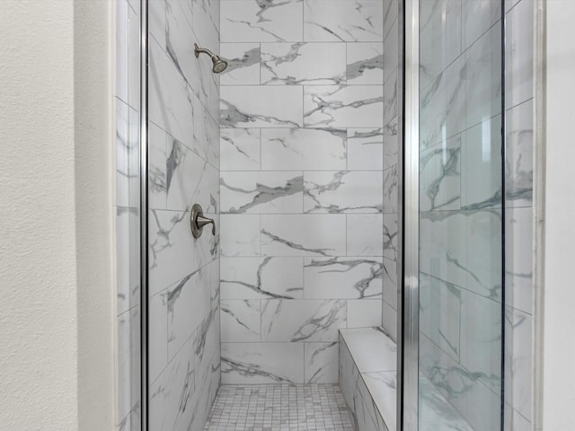 110 N Hutcheson St, Houston, TX 77003 - bathroom with a shower stall