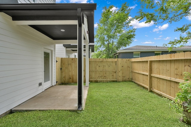 view of yard with a patio