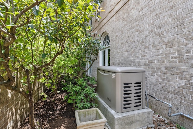 311 Indian Byu, Houston, TX 77057 - exterior view of a power unit and brick siding