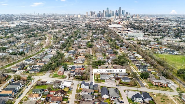 747 Dumble St, Houston, TX 77023 - aerial overview of property's location with city skyline