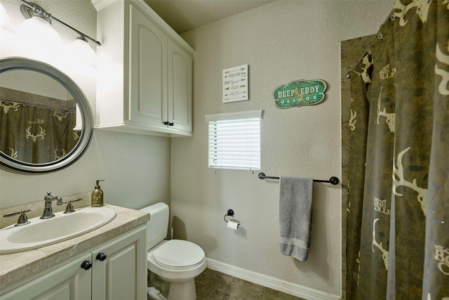 12590 St Ann Ct, Willis, TX 77318 - full bath with toilet, vanity, baseboards, and a shower with curtain