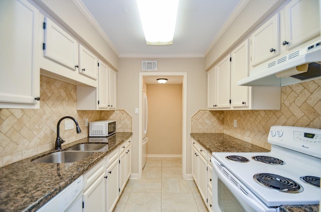 4639 Wild Indigo St Unit 459, Houston, TX 77027 - kitchen featuring white appliances, under cabinet range hood, a sink, ornamental molding, and white cabinets