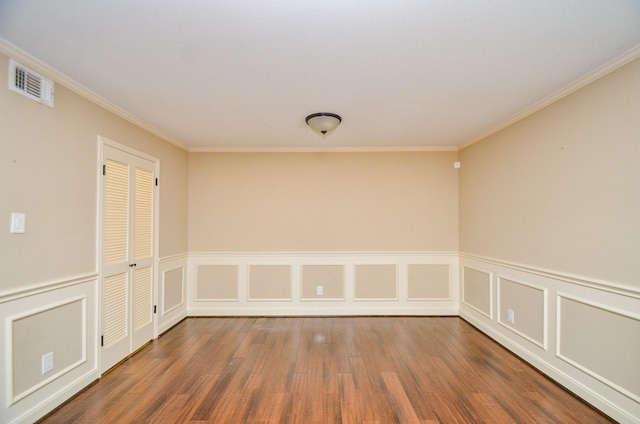 4639 Wild Indigo St Unit 459, Houston, TX 77027 - empty room featuring wood finished floors and crown molding