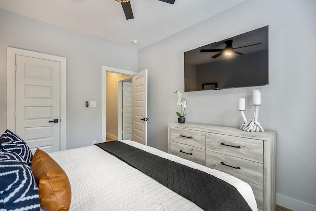 3710 Noah St, Houston, TX 77021 - bedroom with baseboards and ceiling fan
