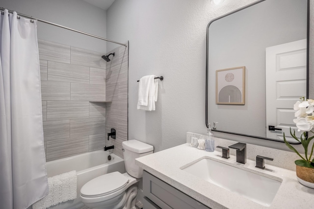 3710 Noah St, Houston, TX 77021 - bathroom with toilet, vanity, and shower / tub combo with curtain