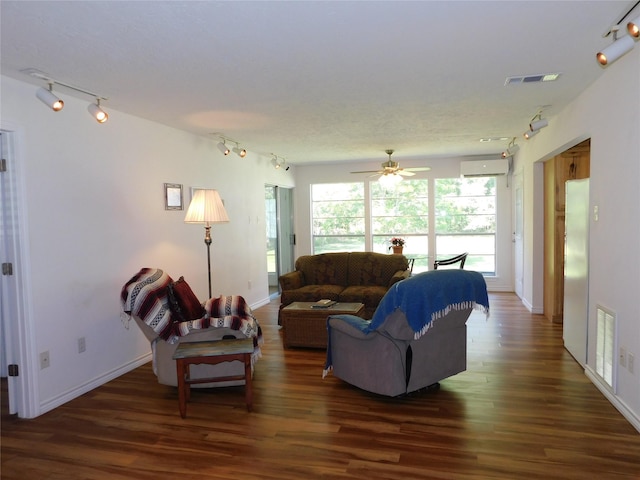 247 Warbler Ln, Livingston, TX 77351 - photo 9