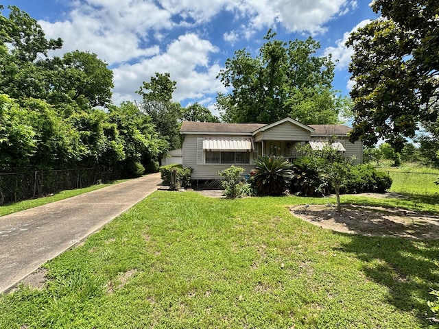 view of front of property