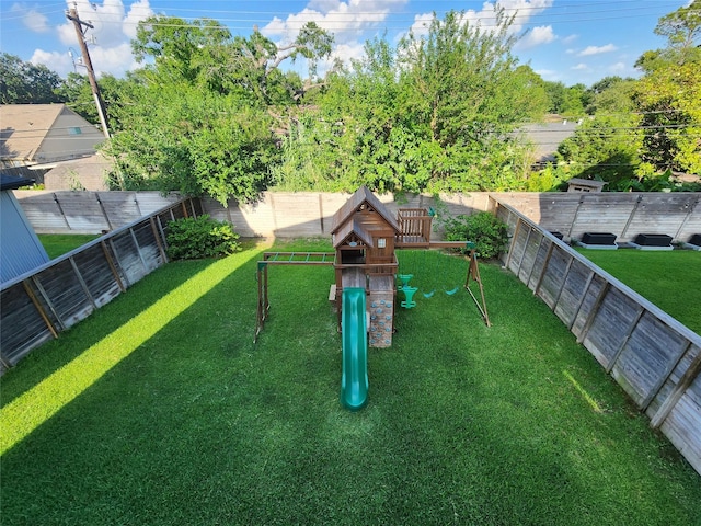 3308 Cardinal Crest Ln, Houston, TX 77080 - surrounding community with a playground