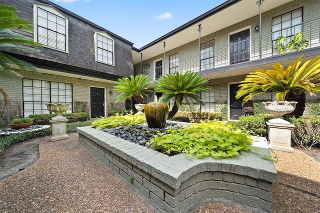 3402 Garrott St Unit 13, Houston, TX 77006 - view of yard featuring a balcony