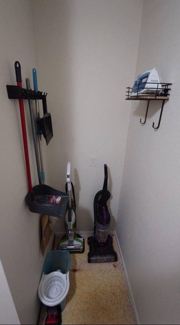 16631 Henry Morgan Rd, Jamaica Beach, TX 77554 - detailed view of baseboards