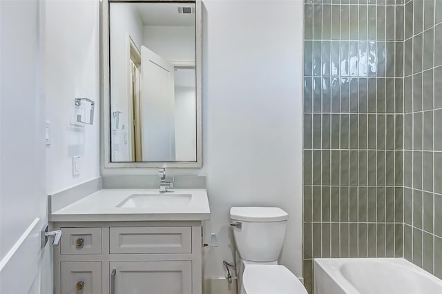 2120 Blalock Rd Unit D, Houston, TX 77080 - full bath with toilet, vanity, and washtub / shower combination