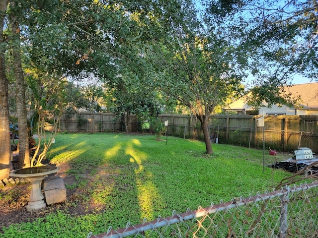 209 Montclaire Dr, West Columbia, TX 77486 - view of fenced backyard