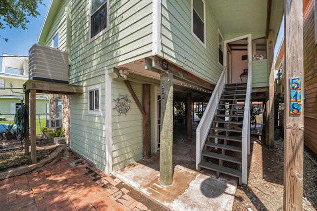 518 Marine Way, Freeport, TX 77541 - view of exterior entry featuring cooling unit