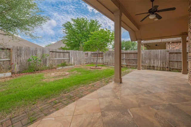 view of patio / terrace with a ceiling fan