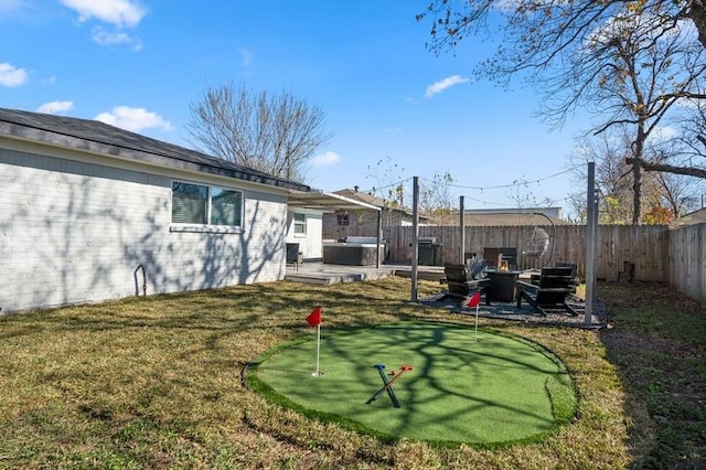 3814 Seabrook St, Houston, TX 77021 - fenced backyard with a putting area and a patio