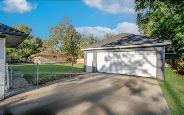 view of detached garage