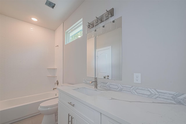 7207 Force St, Houston, TX 77020 - full bath featuring toilet, vanity, washtub / shower combination, and tile patterned floors