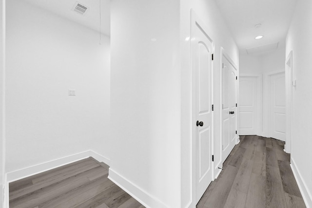 116 York St, South Houston, TX 77587 - hallway with wood finished floors, baseboards, and recessed lighting