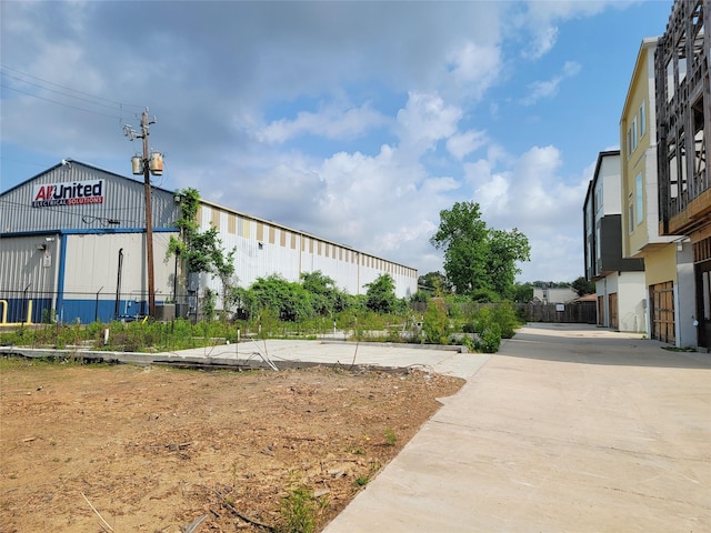 304 W Hamilton St, Houston, TX 77076