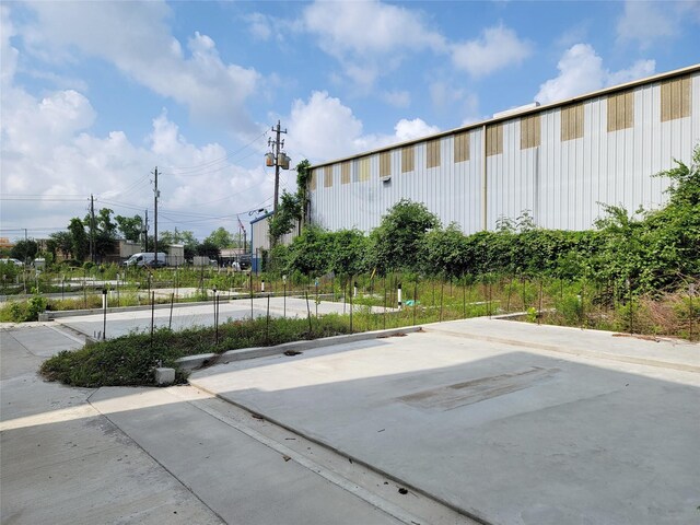 304 W Hamilton St, Houston, TX 77076