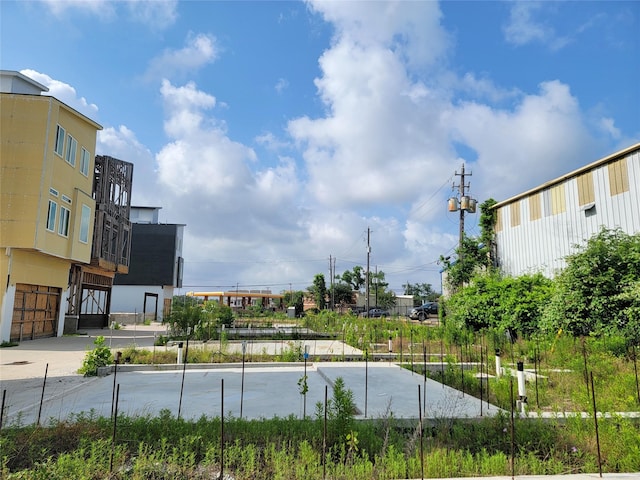 304 W Hamilton St, Houston, TX 77076