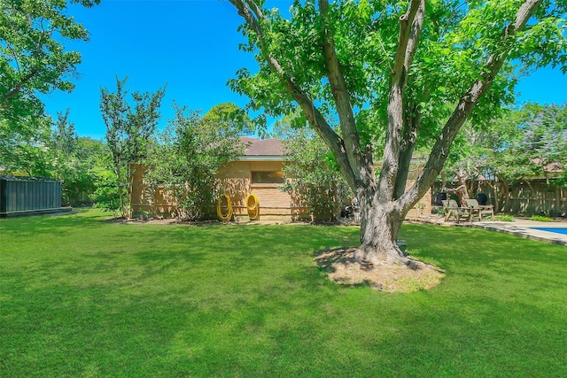 2810 Cottonwood Dr, Katy, TX 77493 - view of yard