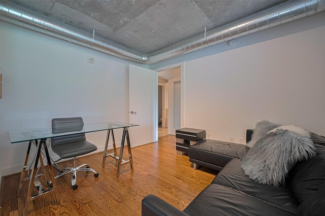 5005 Hidalgo St Unit 410, Houston, TX 77056 - office area featuring light wood-type flooring