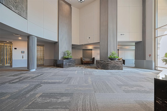 5005 Hidalgo St Unit 410, Houston, TX 77056 - lobby featuring a high ceiling