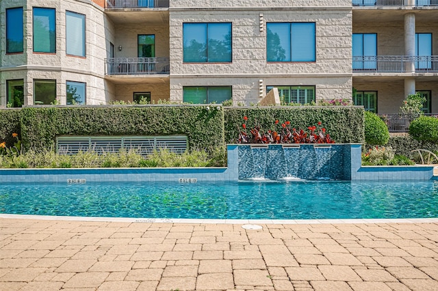 5005 Hidalgo St Unit 410, Houston, TX 77056 - view of community pool