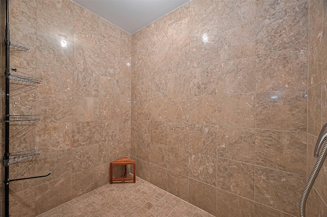 5005 Hidalgo St Unit 410, Houston, TX 77056 - bathroom view of a tile shower