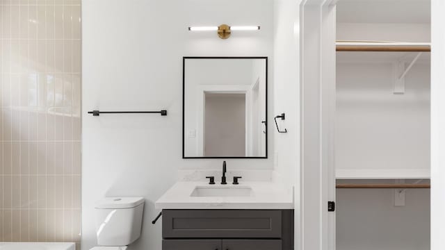7229 Tierwester St, Houston, TX 77021 - full bath with vanity, toilet, and a spacious closet