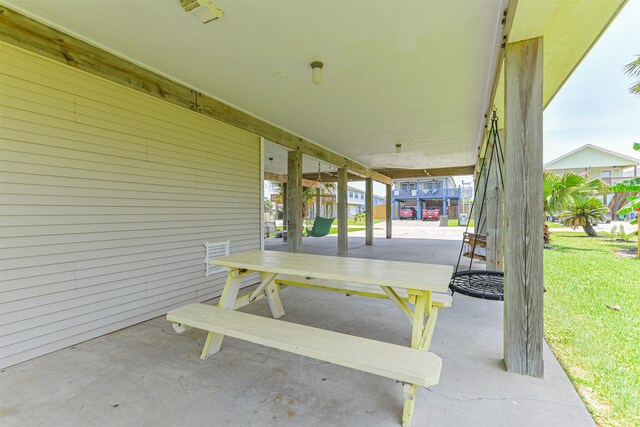 4030 Fort Bend Dr, Galveston, TX 77554 - view of patio