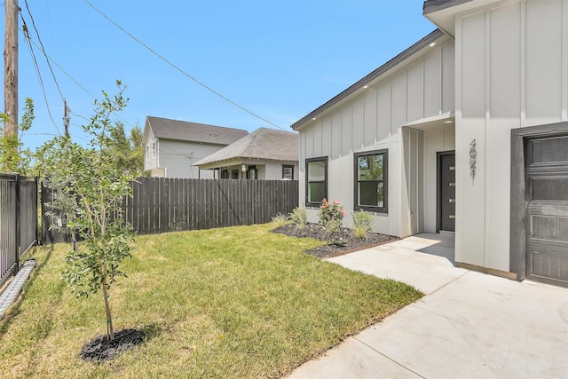 4021 King St, Houston, TX 77026 - view of yard