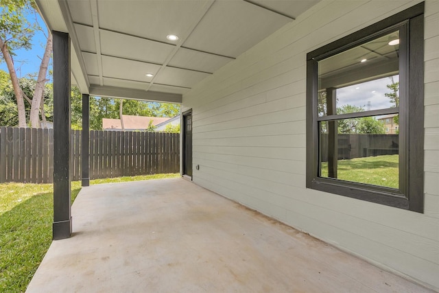 4021 King St, Houston, TX 77026 - view of patio
