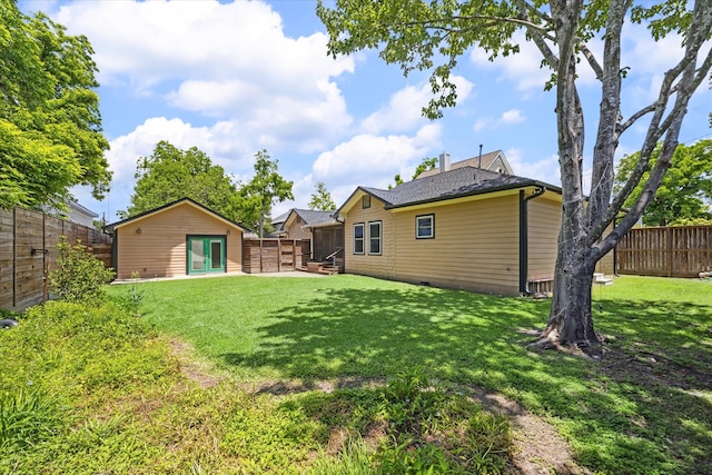924 E 27th St, Houston, TX 77009 - back of house with french doors