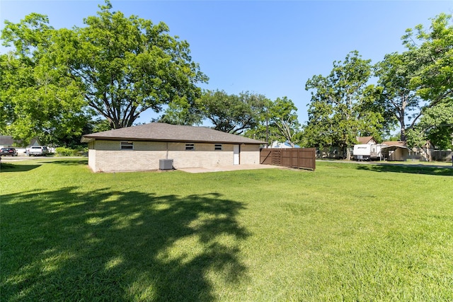 401 S Fig St, Sweeny, TX 77480 - view of green lawn