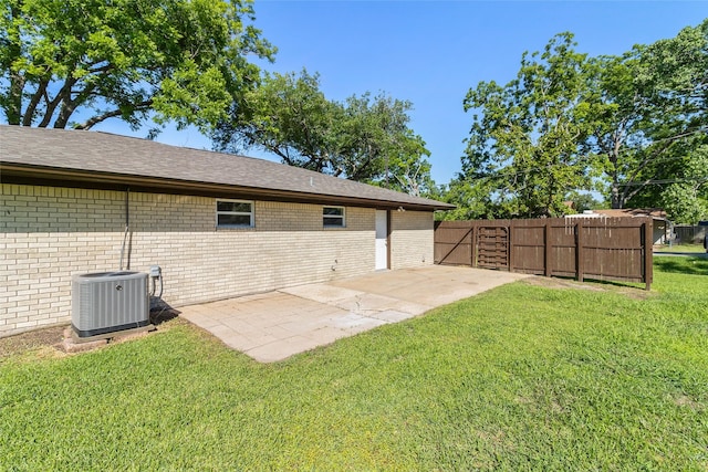 401 S Fig St, Sweeny, TX 77480 - view of yard featuring cooling unit and a patio