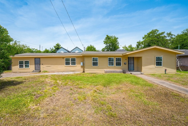 3615 Seabrook St, Houston, TX 77021 - ranch-style home featuring a front lawn