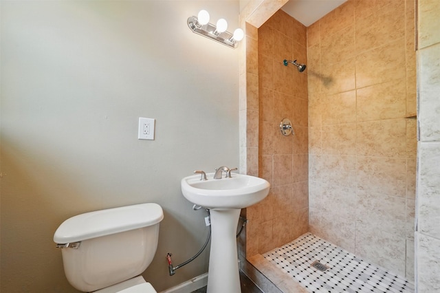3615 Seabrook St, Houston, TX 77021 - bathroom featuring a shower stall, toilet, and a sink