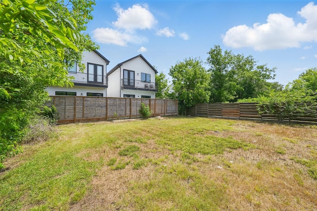3615 Seabrook St, Houston, TX 77021 - view of yard featuring a balcony and french doors