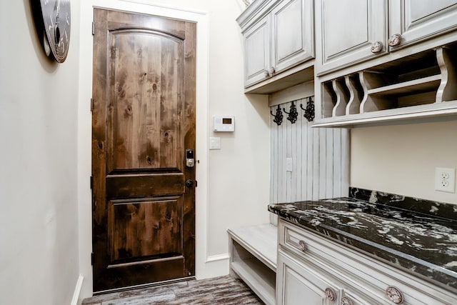 6206 Terwilliger Way, Houston, TX 77057 - mudroom with wood finished floors and baseboards
