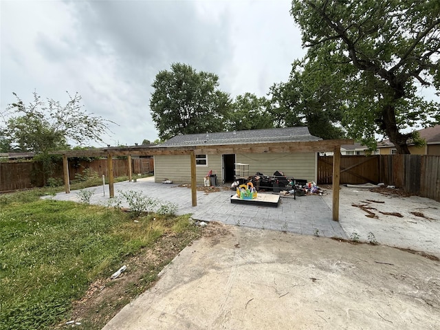 10211 Glenmawr Dr, Houston, TX 77075 - back of house with a patio and a fenced backyard