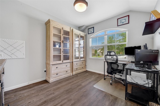 922 Golden Willow Ln, Conroe, TX 77304 - home office featuring dark wood-style flooring, baseboards, and vaulted ceiling