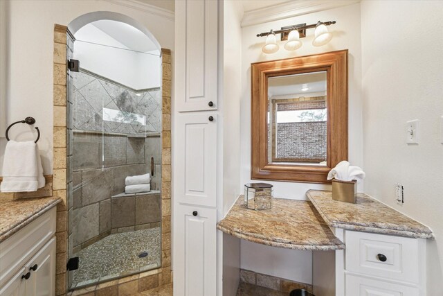 1010 Cortlandt St, Houston, TX 77008 - bathroom with a stall shower and vanity
