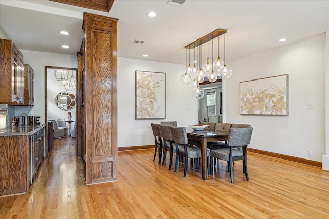 1010 Cortlandt St, Houston, TX 77008 - dining room featuring light wood finished floors, baseboards, and recessed lighting