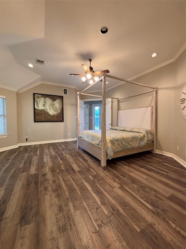 2331 Scottsdale Ct, League City, TX 77573 - unfurnished bedroom with dark wood-style flooring, crown molding, baseboards, recessed lighting, and vaulted ceiling