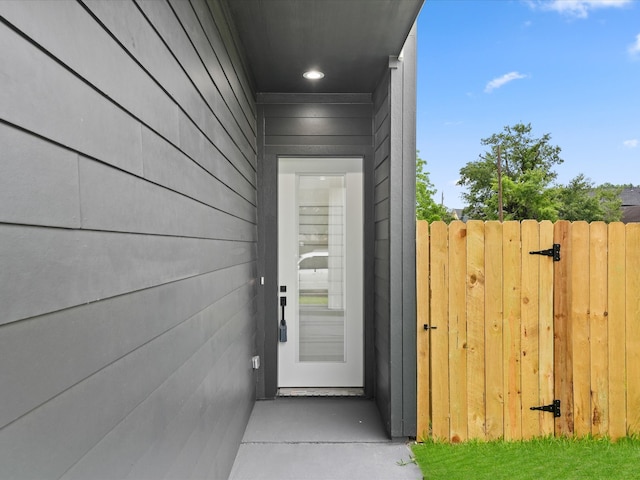 5203 San Juan St, Houston, TX 77020 - view of exterior entry with a gate and fence