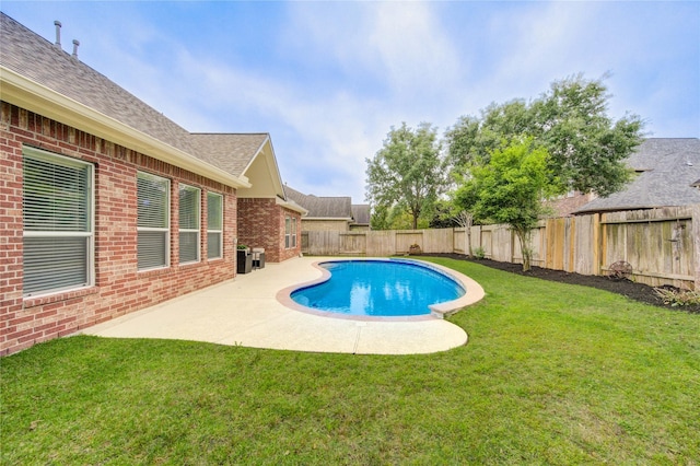 28015 Heritage Stream Dr, Katy, TX 77494 - view of swimming pool with a patio area