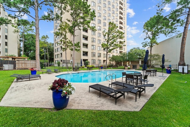651 Bering Dr Unit 1406, Houston, TX 77057 - community pool with a patio