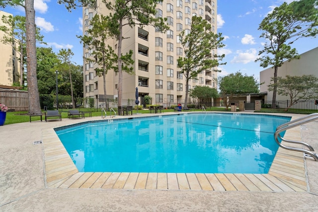 651 Bering Dr Unit 1406, Houston, TX 77057 - view of community pool